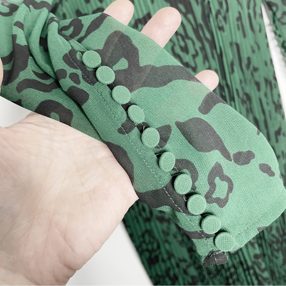 NWT Self-Portrait Green Leopard Pleated Chiffon Maxi Dress Size 4 - Picture 7 of 10